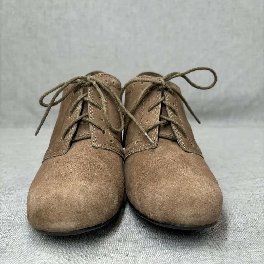 Clarks Bendables Sapphire Chloe Taupe Boots Suede Oxford Heeled Boot Women's 9 - Picture 3 of 10